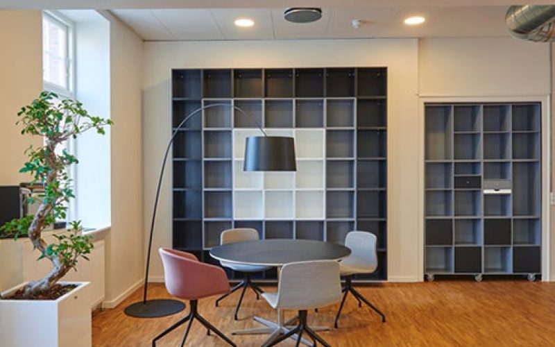 interior-designer-office-space